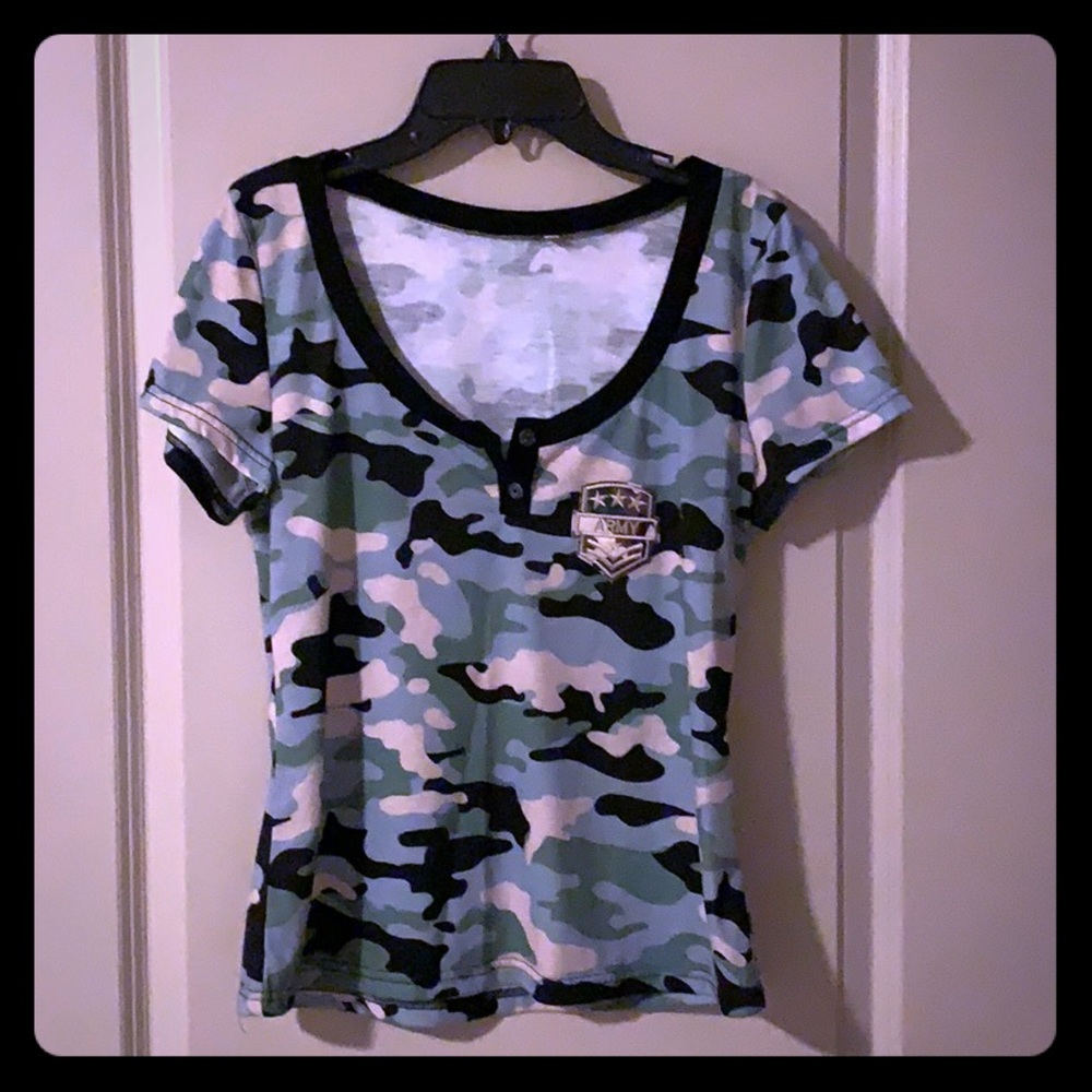 Camo tee